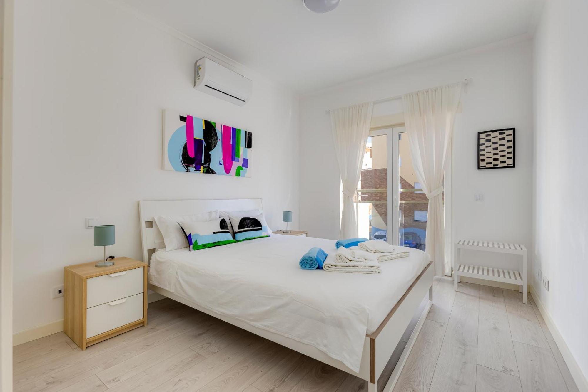 Charming 3 Bedroom Close To Historic Center-lagos Apartment