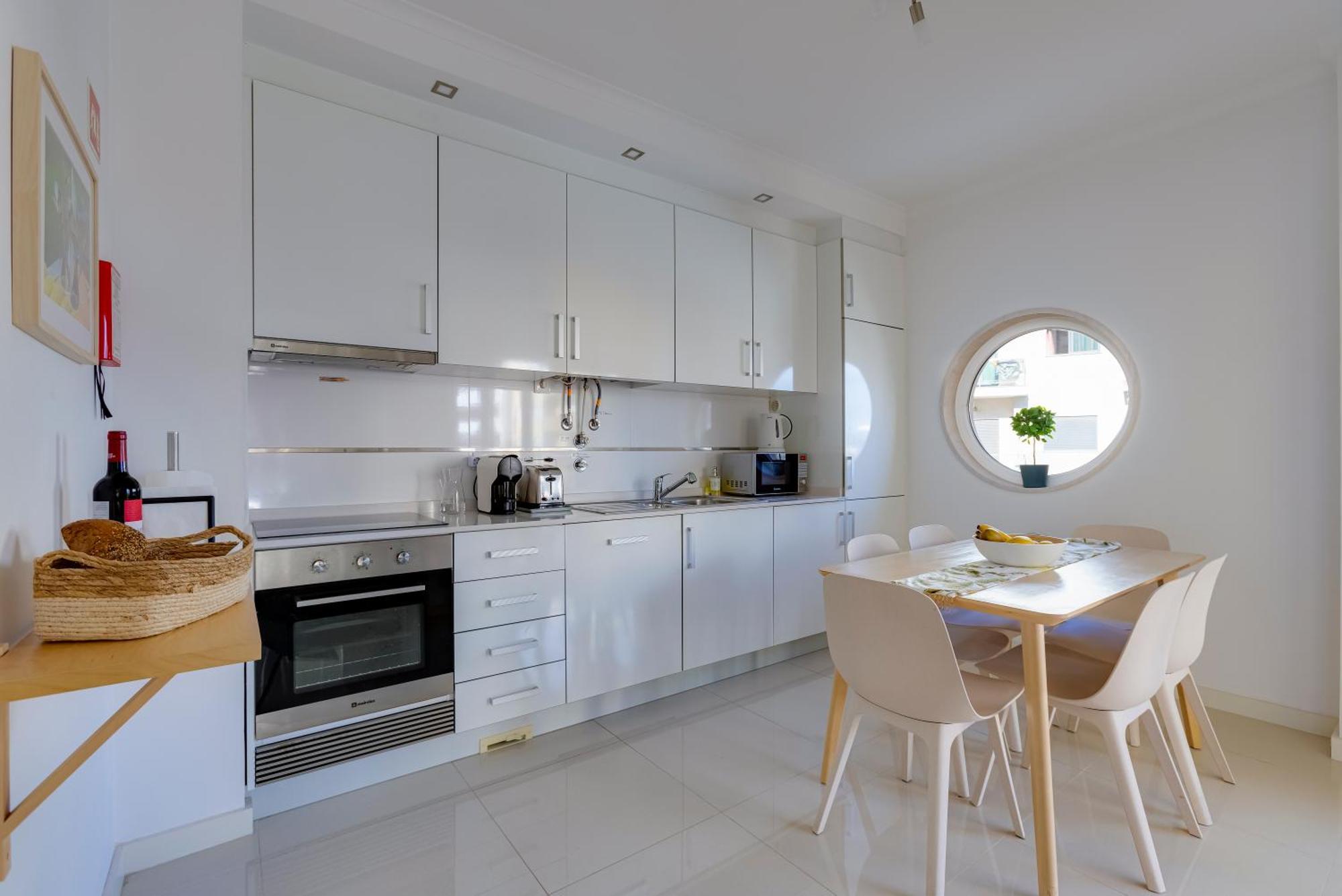 Apartment Charming 3 Bedroom Close To Historic Center-lagos